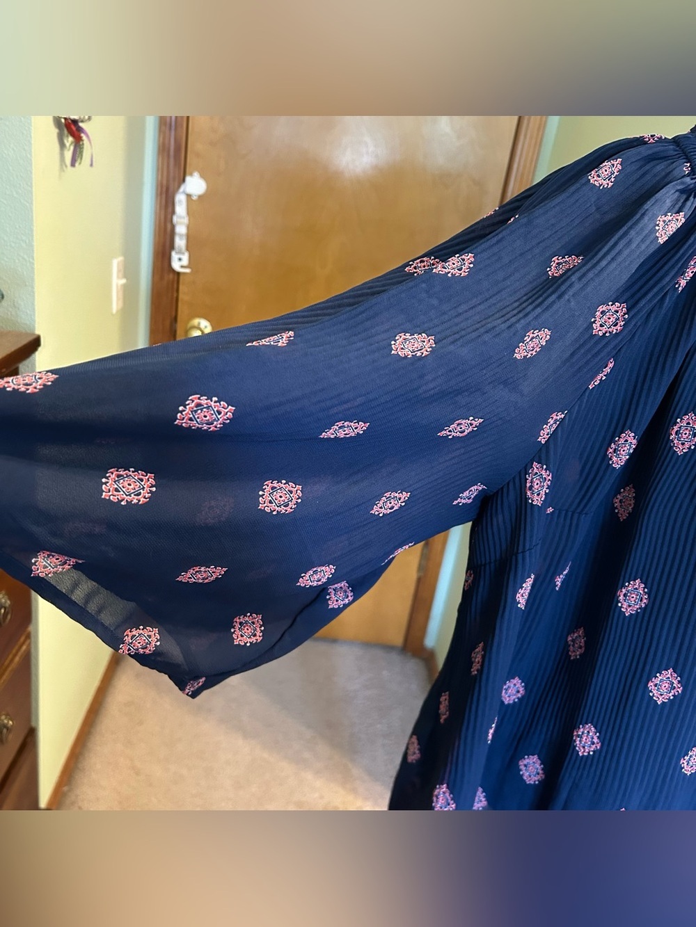 Catherine’s blue and red paisley semi sheer flowy blouse bell sleeves boho 1X - Picture 5 of 10